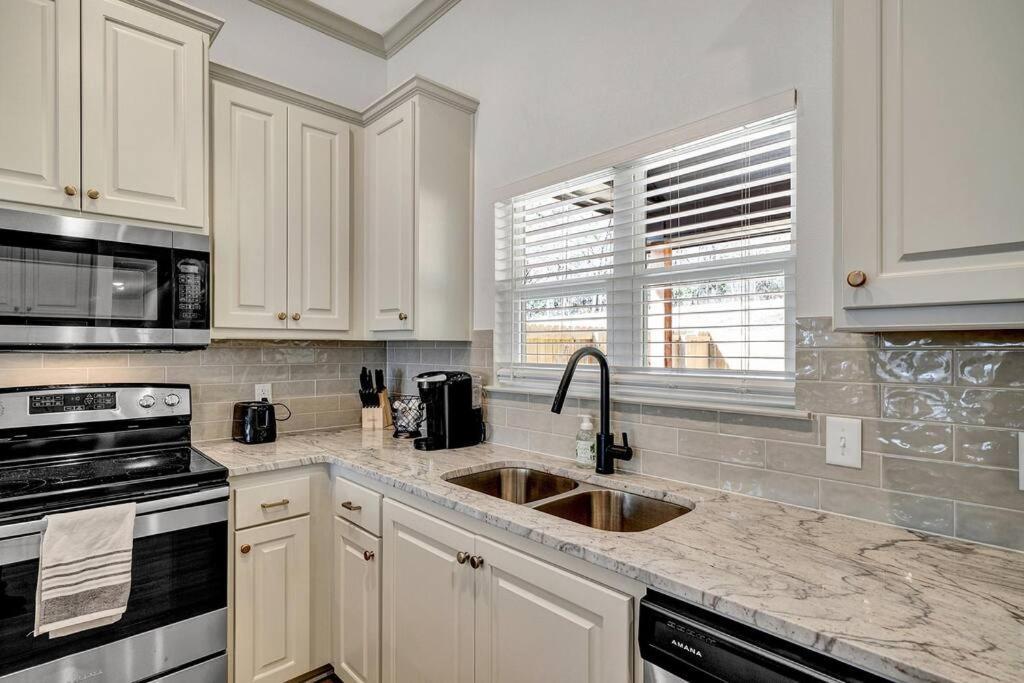 فيلا Alamo Luxury Living Up To 11 تايلر المظهر الخارجي الصورة